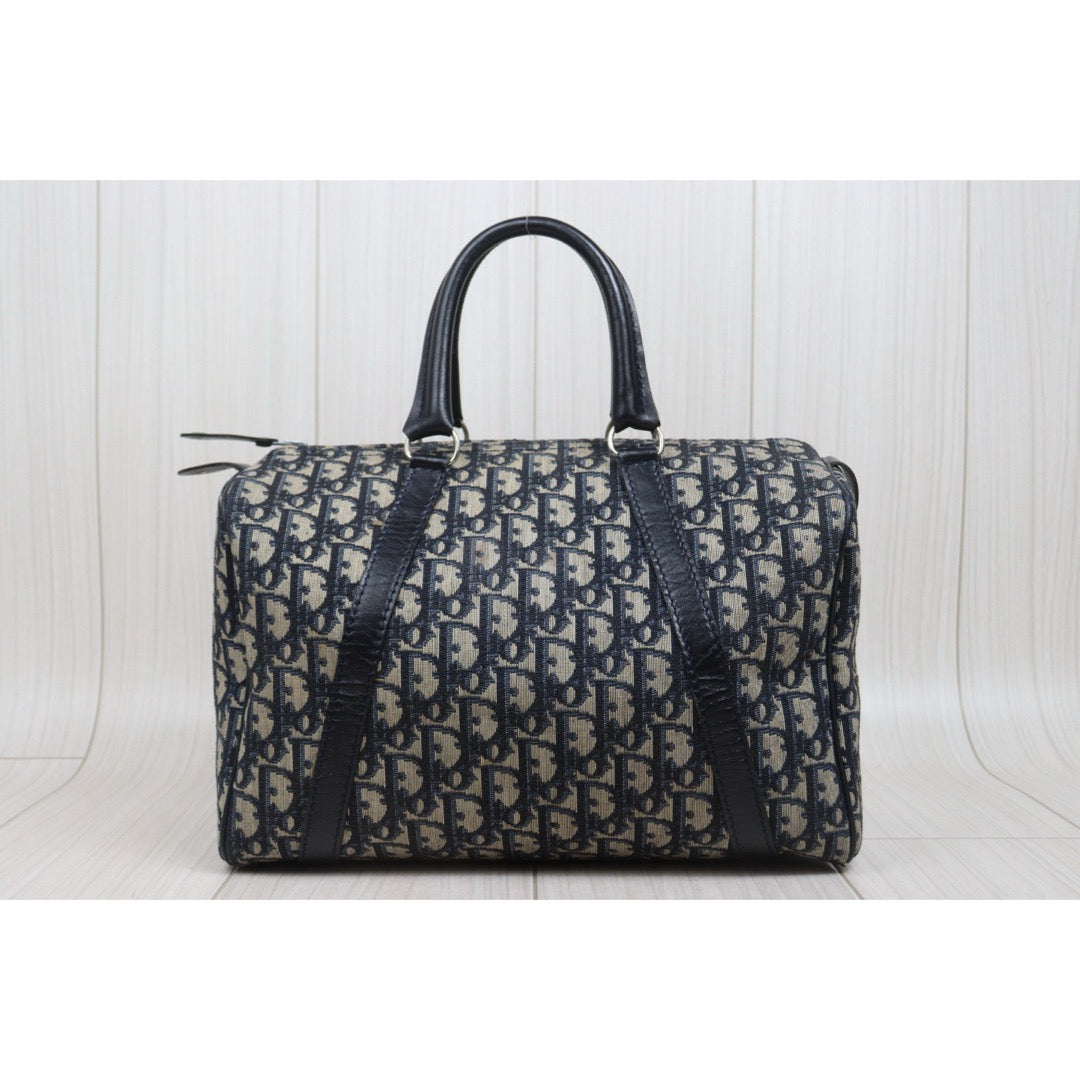 Include Entrupy Certificate of Authenticity｜Good ( Rank AB) ｜ Dior Trotter  Poston 30 HandBag  ｜26020617