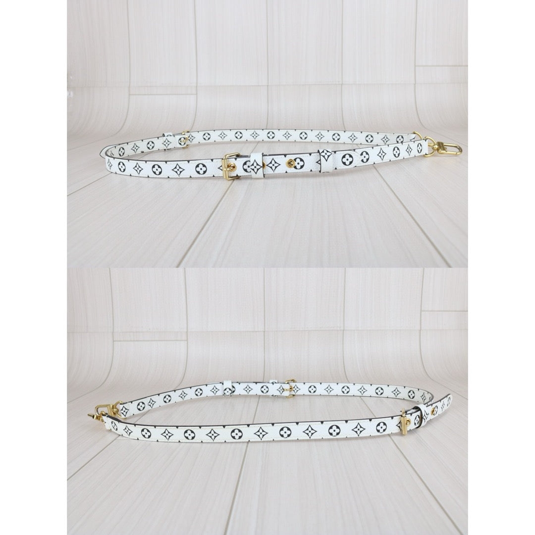 Very Good ( Rank A) ｜ LV Monogram White and Green Speedy 30 Hand Bag With Shoulder Strap Limited edition｜B25030104