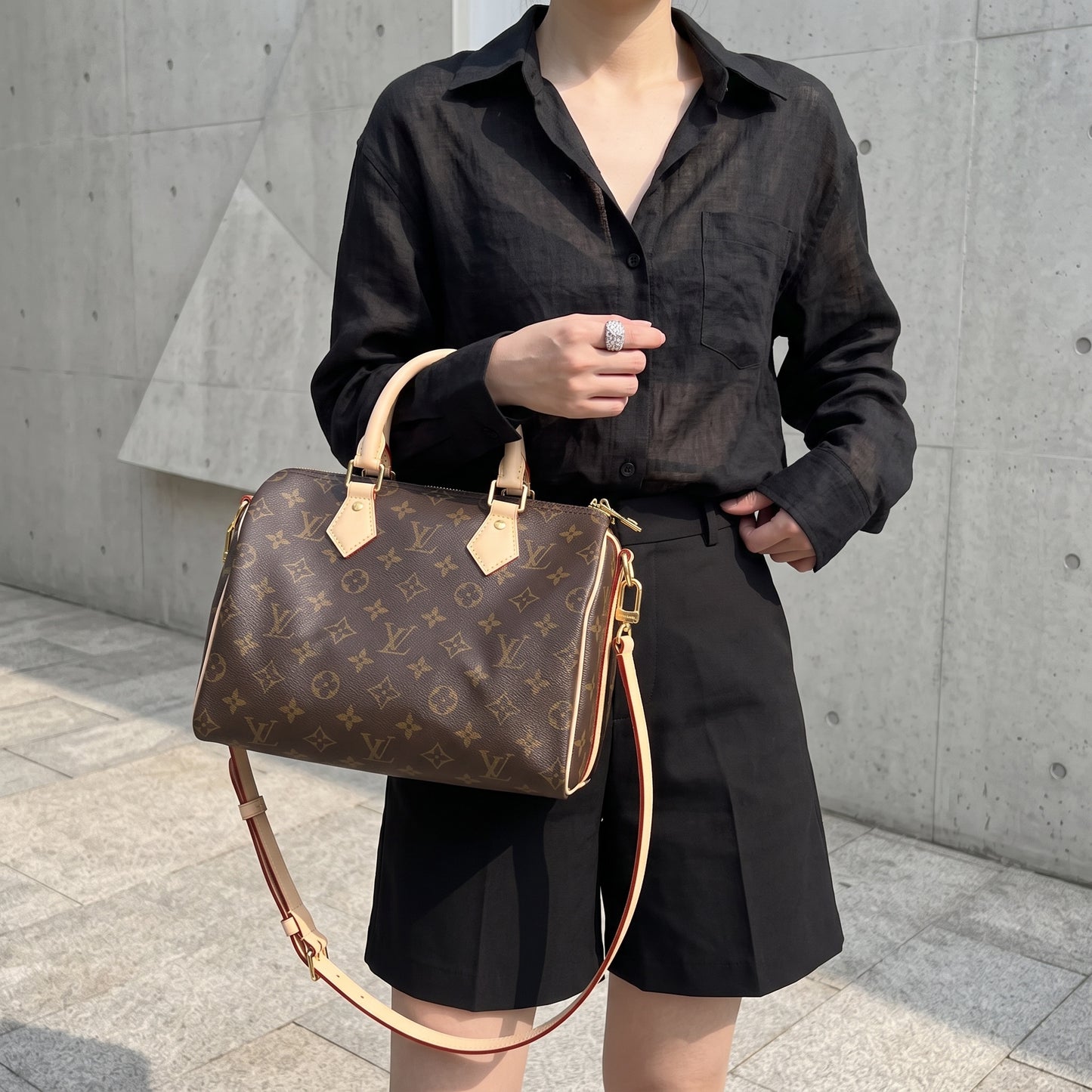 Include Entrupy Certificate of Authenticity｜Excellent（Rank SA） ｜ Louis Vuitton Monogram Speedy 25 Hand Bag With Shoulder Strap｜S26072512