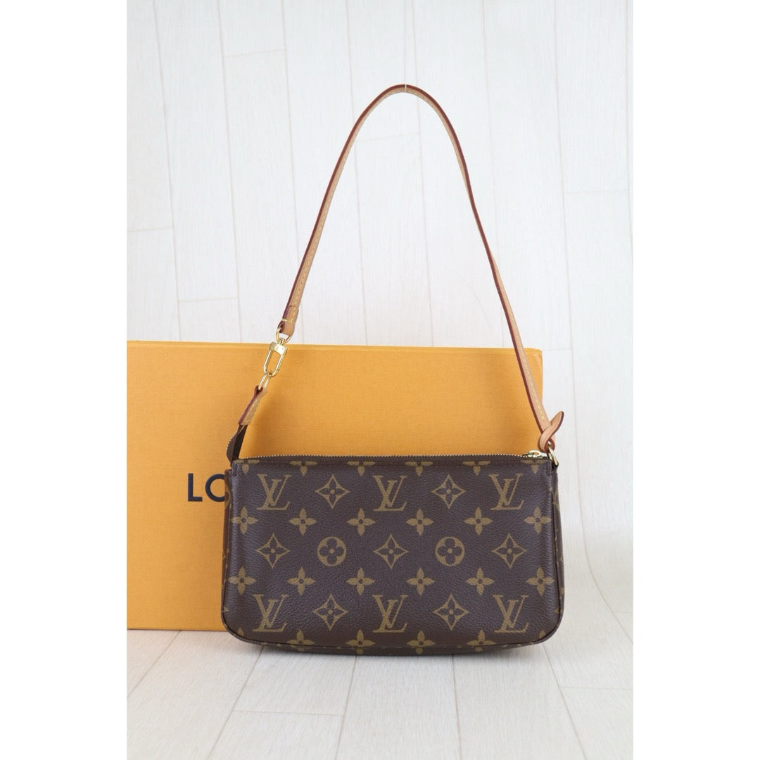 Very Good ( Rank A)｜LV Monogram Pochette Accessoires Current Model｜S25100906