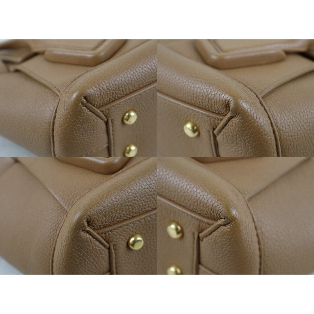 Include Entrupy Certificate of Authenticity｜Good ( Rank AB)｜ Bottega Veneta Arco 33 Calfskin Camel Shoulder Bag｜S26083012