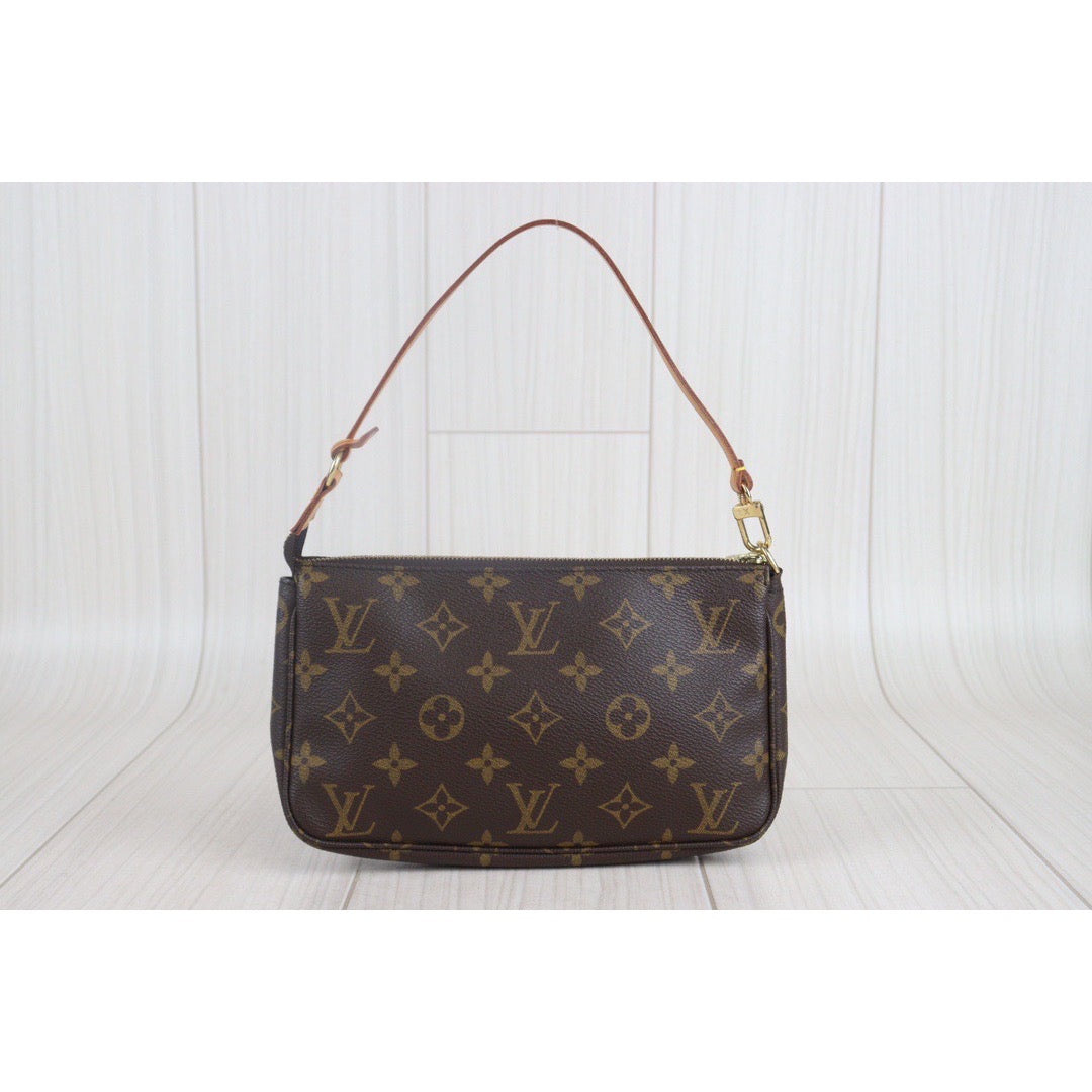 Rank A ｜ LV Monogram Pochette Accessoires ｜23082606