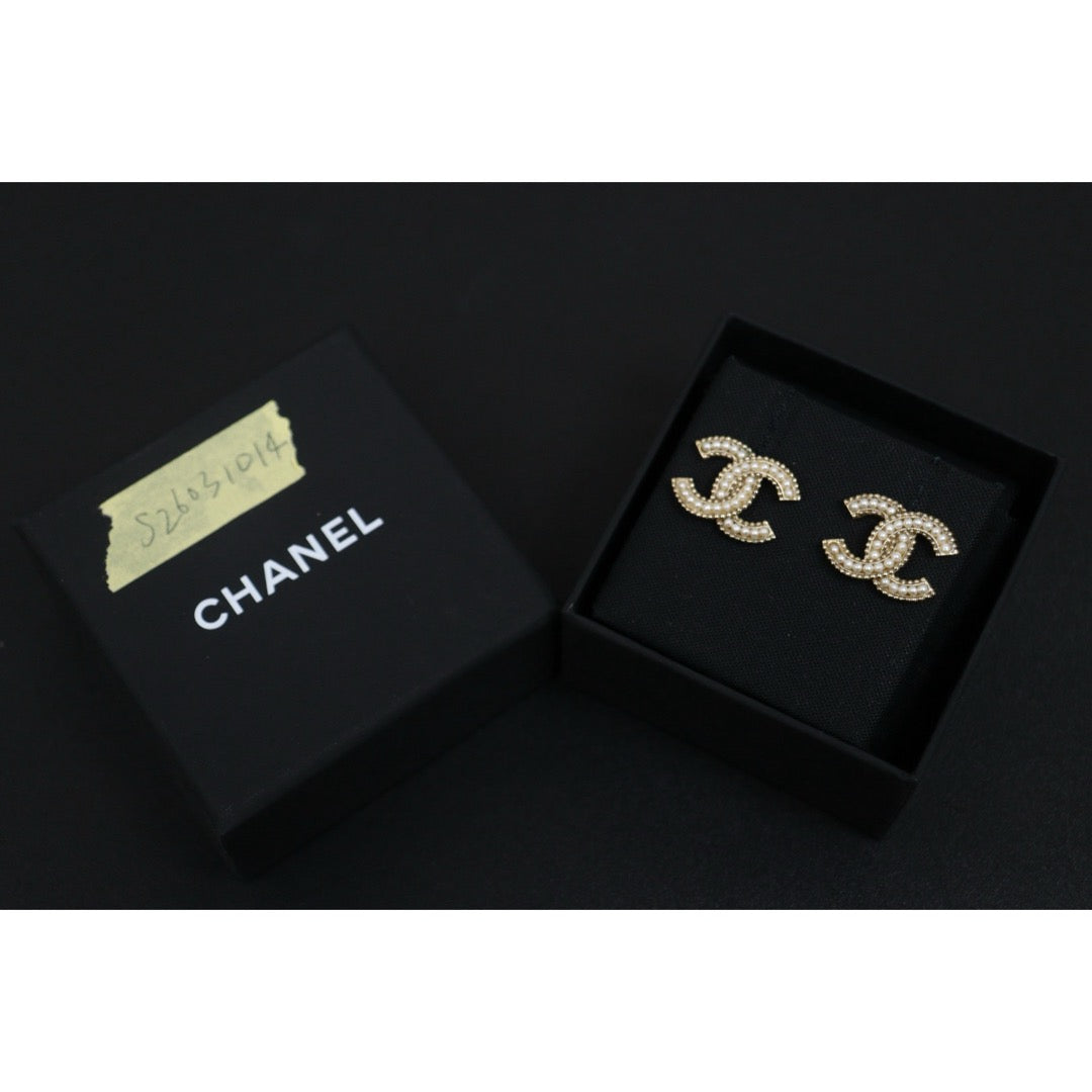 Include Authentic Detective Certificate of Authenticity｜Very Good ( Rank A) ｜CHANEL C16V COCO Mark Pearl Earrings Made In 2016Year｜S26031014
