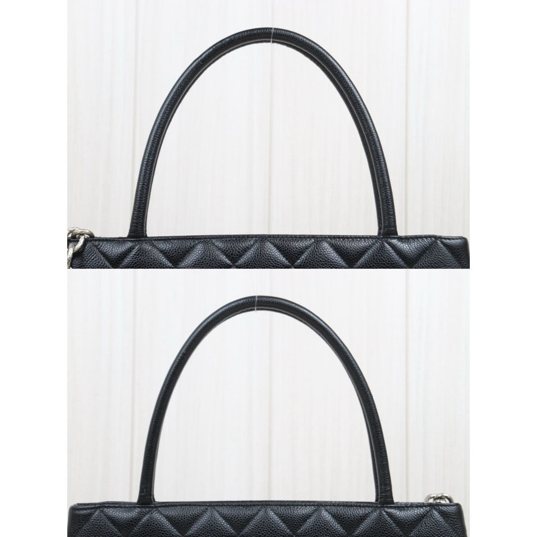 Very Good ( Rank A)｜ CHANEL Caviar Skin Calf Leather Tote Bag Black Made In 2002～2003Year｜S25110426