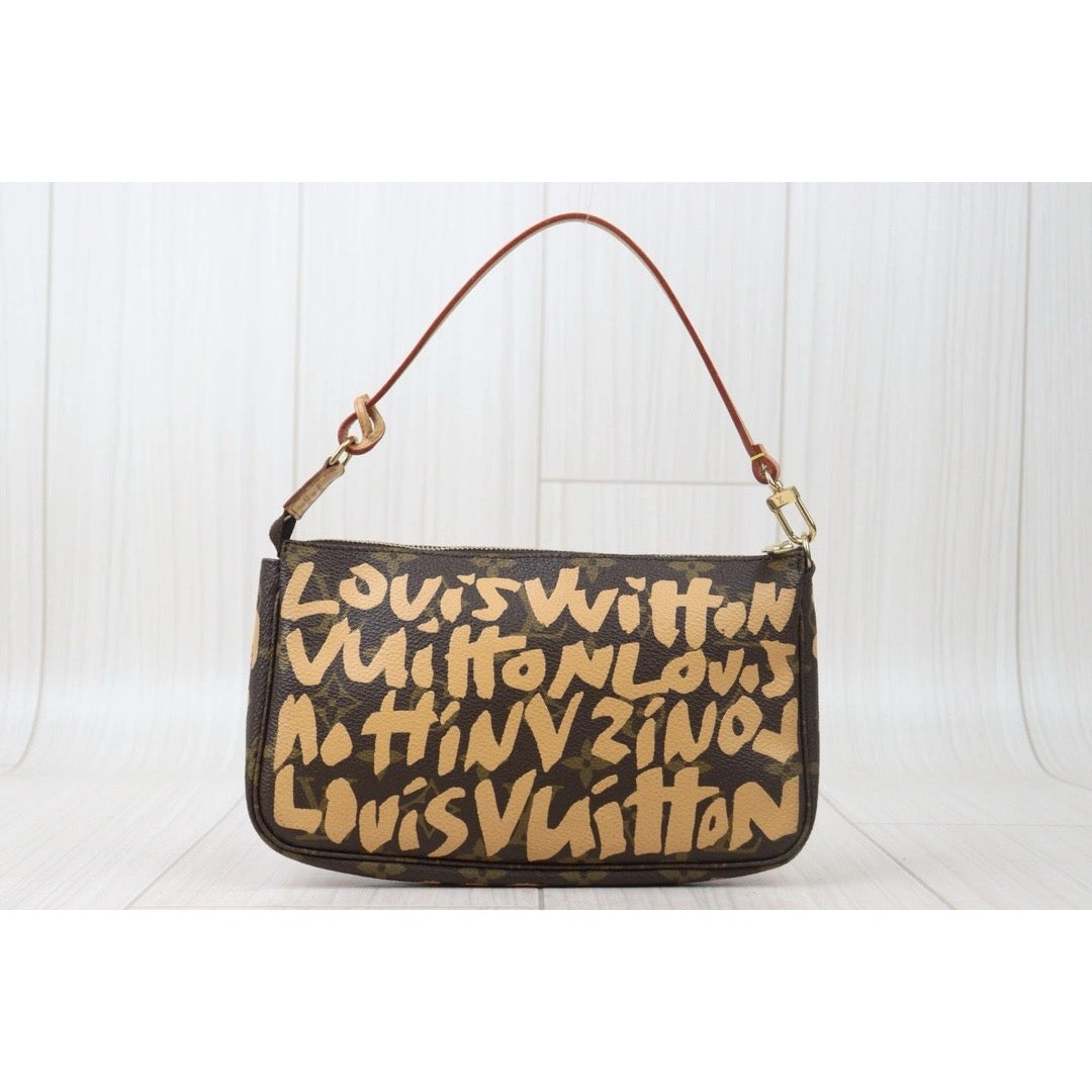 Good ( Rank AB)｜ LV Spring Summer Collection Monogram Graffiti Pochette Accessoires ｜W24100603