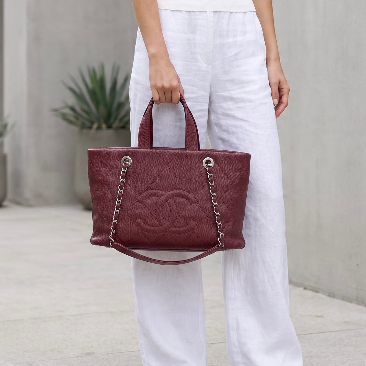 Include Entrupy Certificate of Authenticity｜Very Good ( Rank A)｜ CHANEL Caviar Quilted Medium 2WAY Shopping Tote Bad  Made In 2014-2015Year｜X26100710