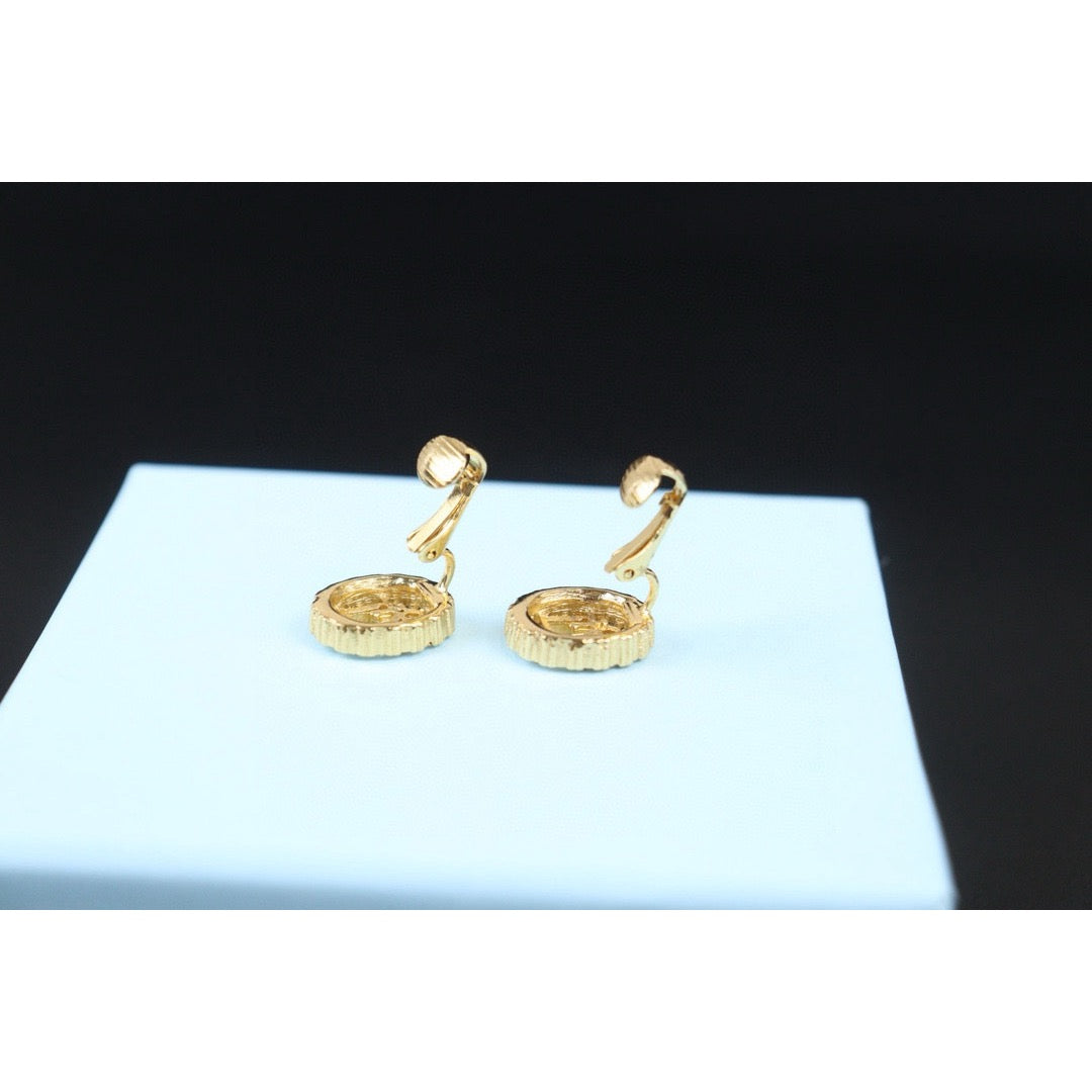 Very Good ( Rank A)｜ Dior CD Earring Gold Plated｜24082905