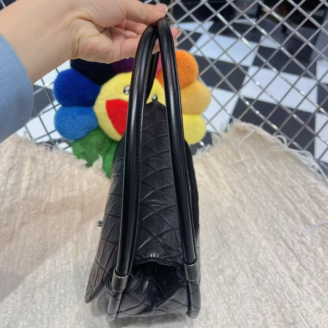 Very Good ( Rank A)｜ CHANEL Matrasse Hula Hoop Shoulder Bag Black