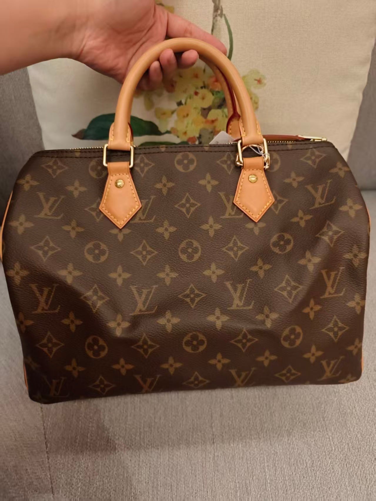 Include Entrupy Certificate of Authenticity｜Very Good (Rank A) ｜ Louis Vuitton Monogram Speedy 30 Hand Bag