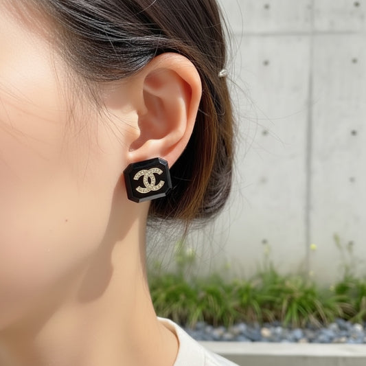 Include Authentic Detective Certificate of Authenticity｜Very Good ( Rank A) ｜CHANEL B23A COCO Mark  Black Acrylic Rhinestone Earrings Made In 2023Year｜S26050716