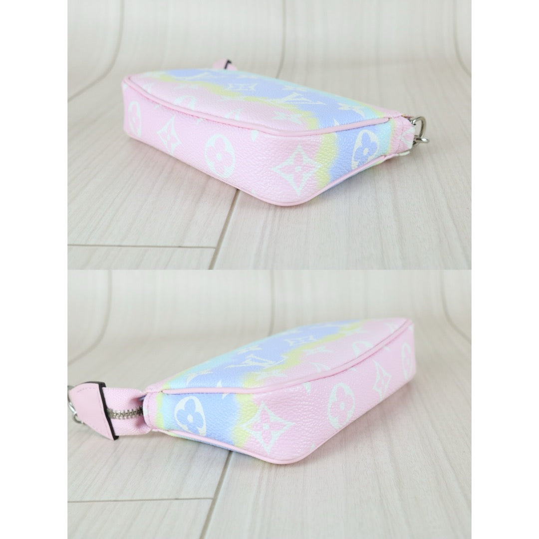 Very Good ( Rank A) ｜ LV Monogram Mini Escale Pochette Accessoires Limited edition｜S25110303