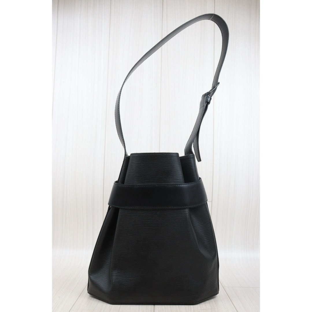 Very Good ( Rank A)｜ LV Epi Sack de Paul Shoulder Bag Black｜25071712