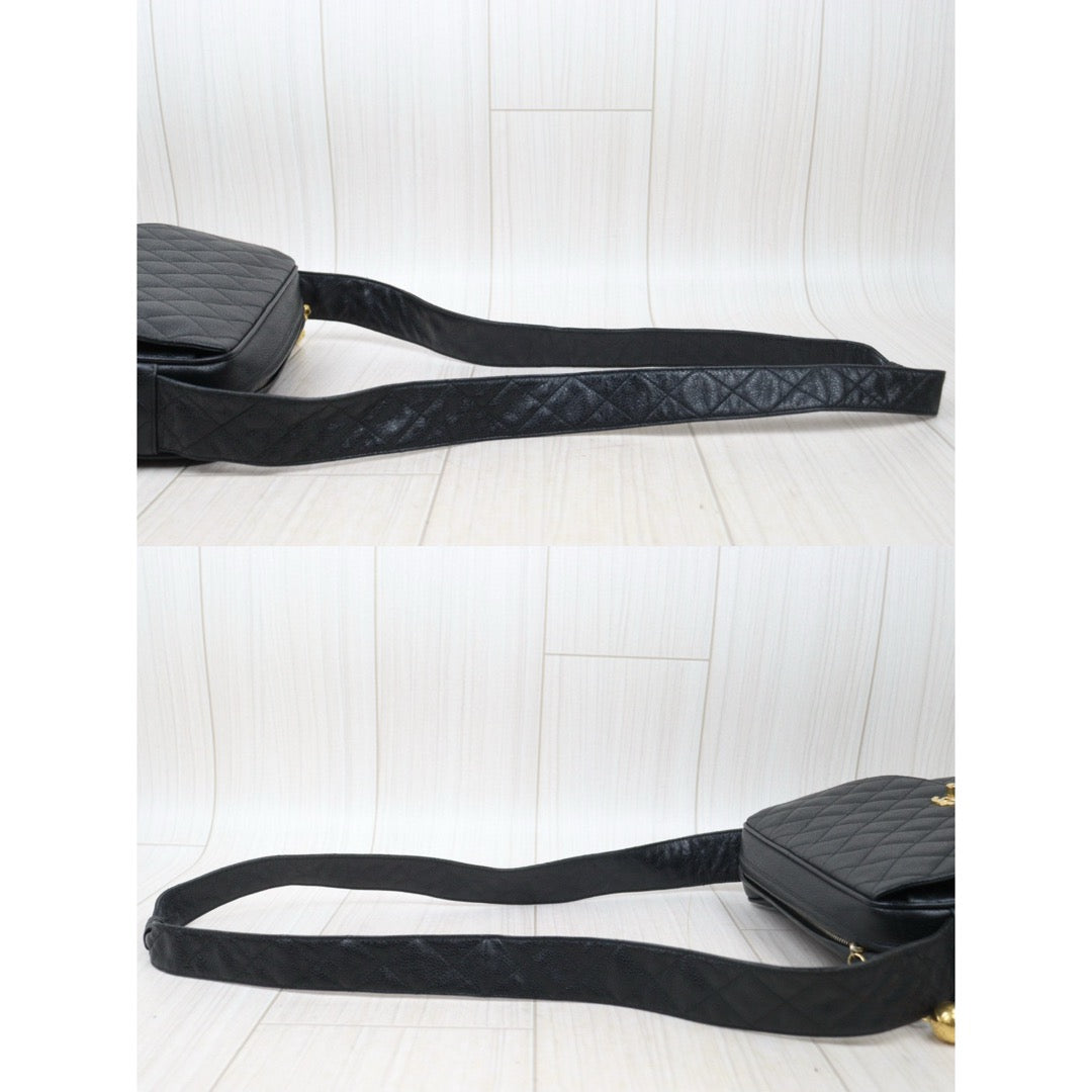 Good ( Rank AB)｜ CHANEL  Caviar Skin Leather Calf Leather Camera Bag  Shoulder Bag Black  Made in 1991-1994Year ｜W24120910