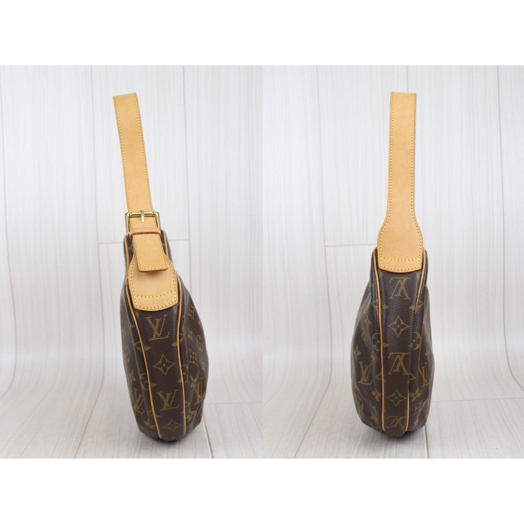 Monogram Croissant MM shoulder bag - Louis Vuitton