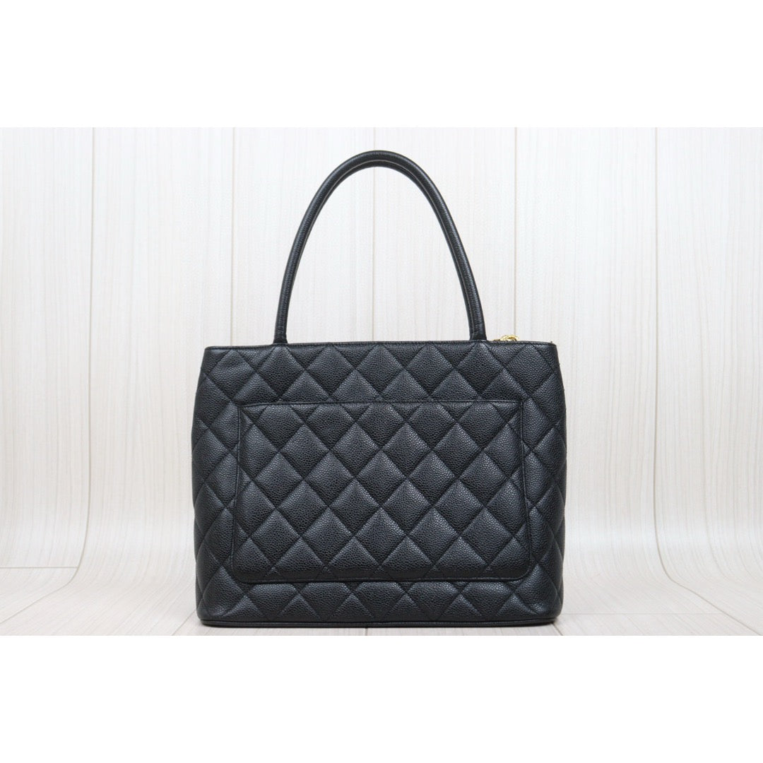 Good ( Rank AB) ｜ CHANEL Caviar Skin Leather Calf Leather Tote Bag Black Made In 2000～2002 Year｜25041418