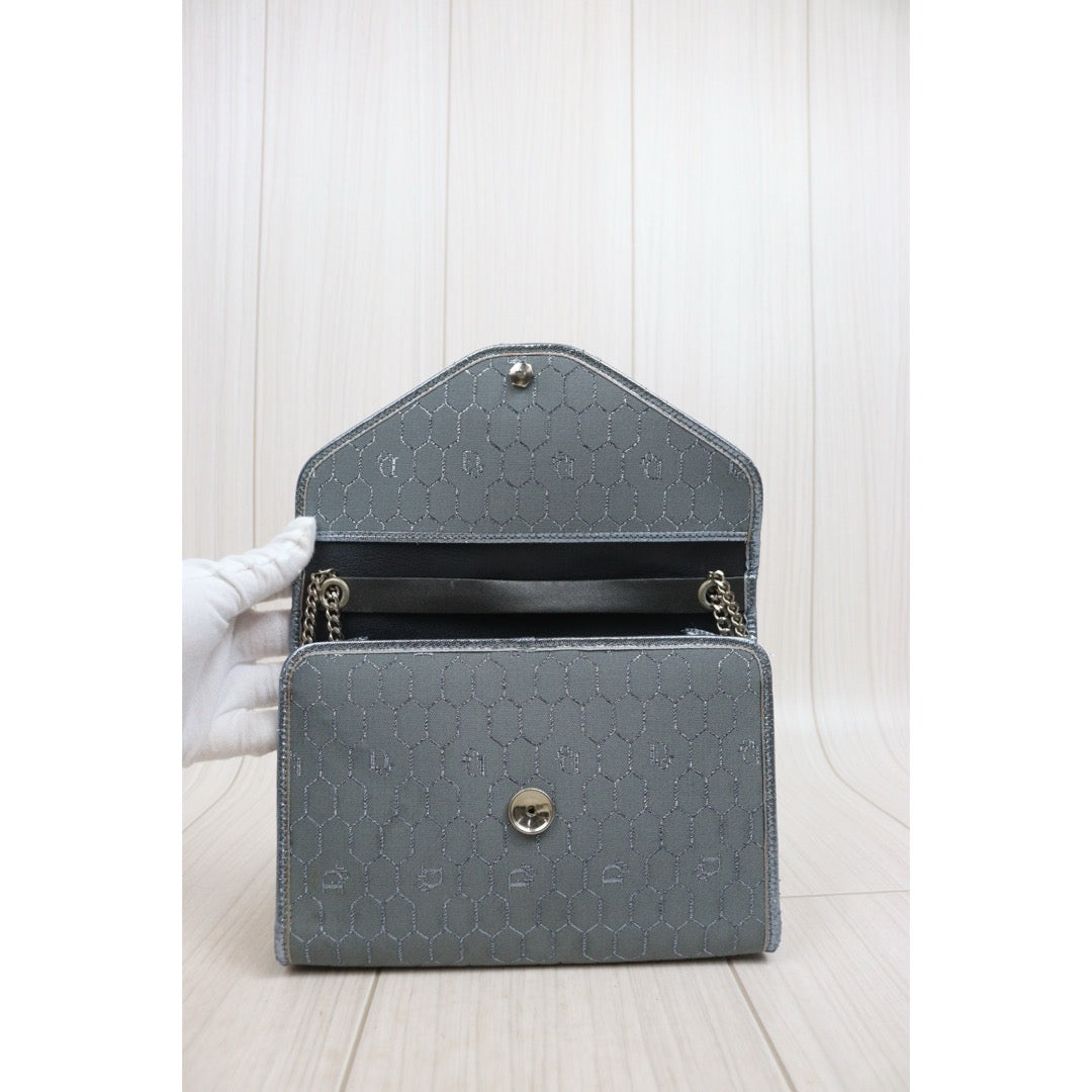 Include Entrupy Certificate of Authenticity｜Very Good ( Rank A) ｜  Dior Honeycomb Thread Chain  Bag  Grey｜26031911