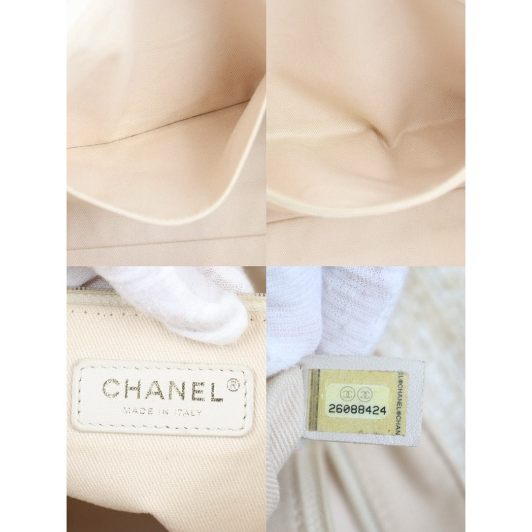 Very Good ( Rank A)｜ CHANEL Canvas Tote Bag White Beige   Made In 2018-2019 Year｜24080505