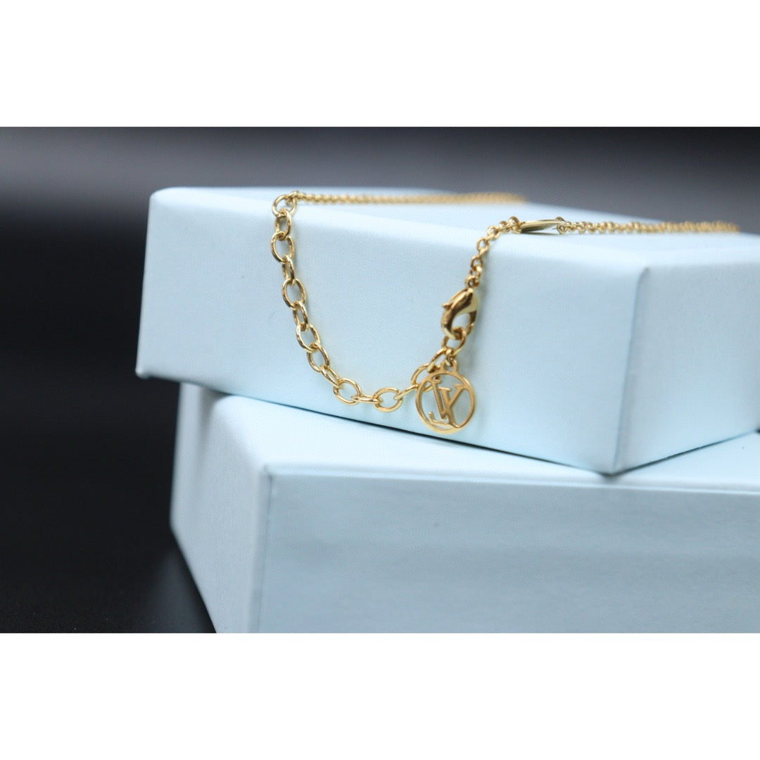 Very Good ( Rank A) ｜ LV Collier LV Lconic Gold Monogram Flower Rhinestone Necklace ｜24122627
