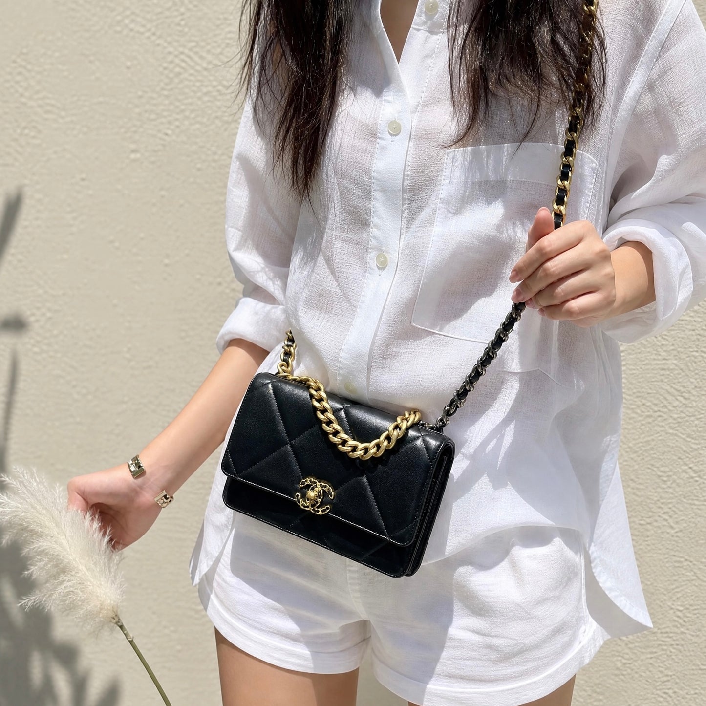 Include Entrupy Certificate of Authenticity｜Very Good ( Rank A)｜CHANEL 19bag Lambskin Black WOC Chain Bag IC Chips Model｜S26072530
