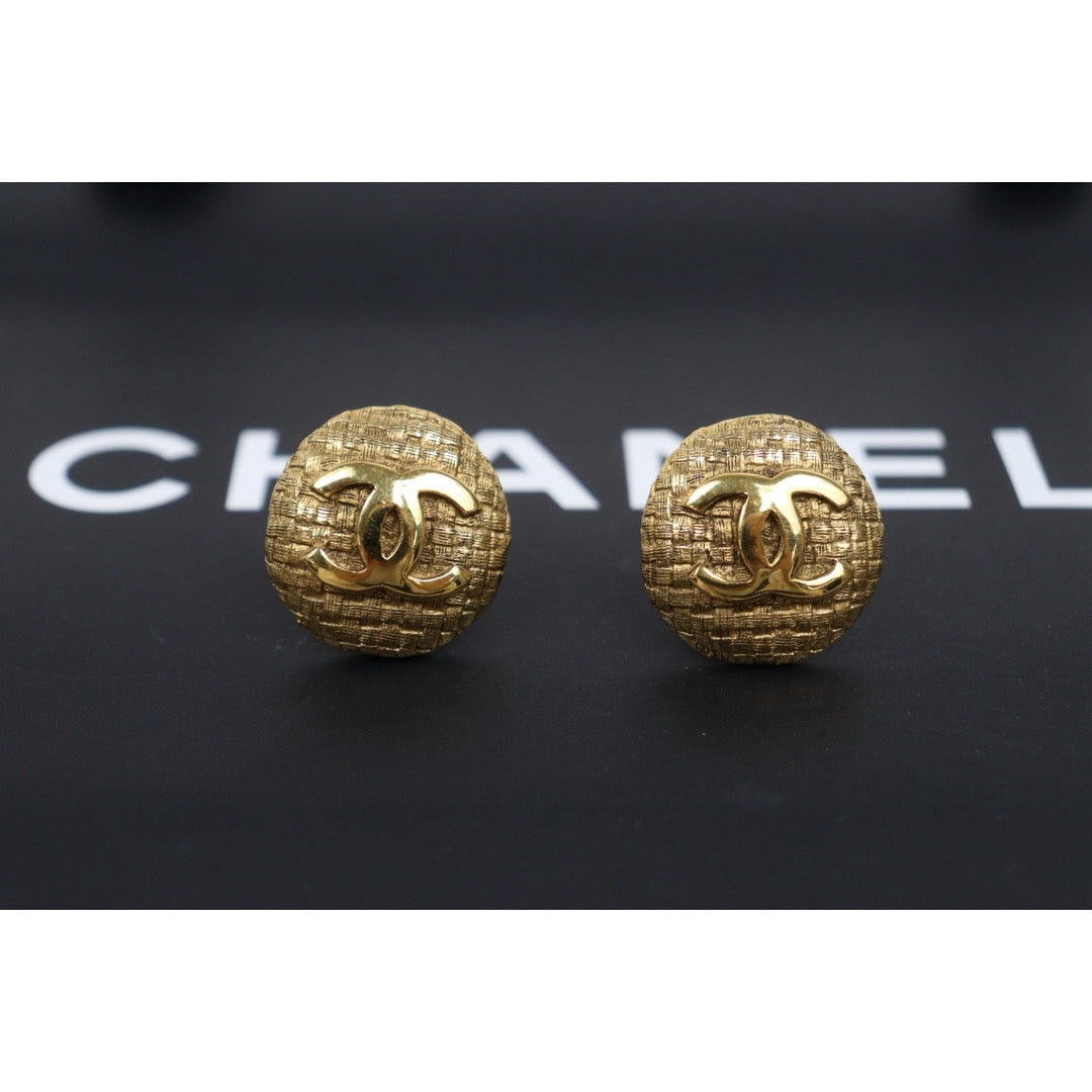 Very Good ( Rank A) ｜ CHANEL Coco Mark  Weave Gold Earrings Made In 1992Year ｜25112505