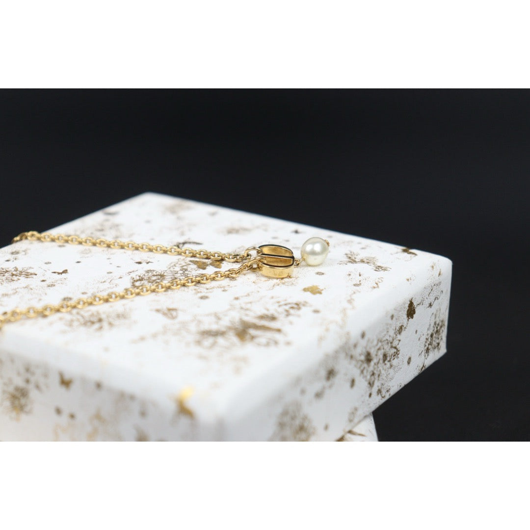 Very Good ( Rank A) ｜ Dior CD Pearl Necklace ｜V25071006