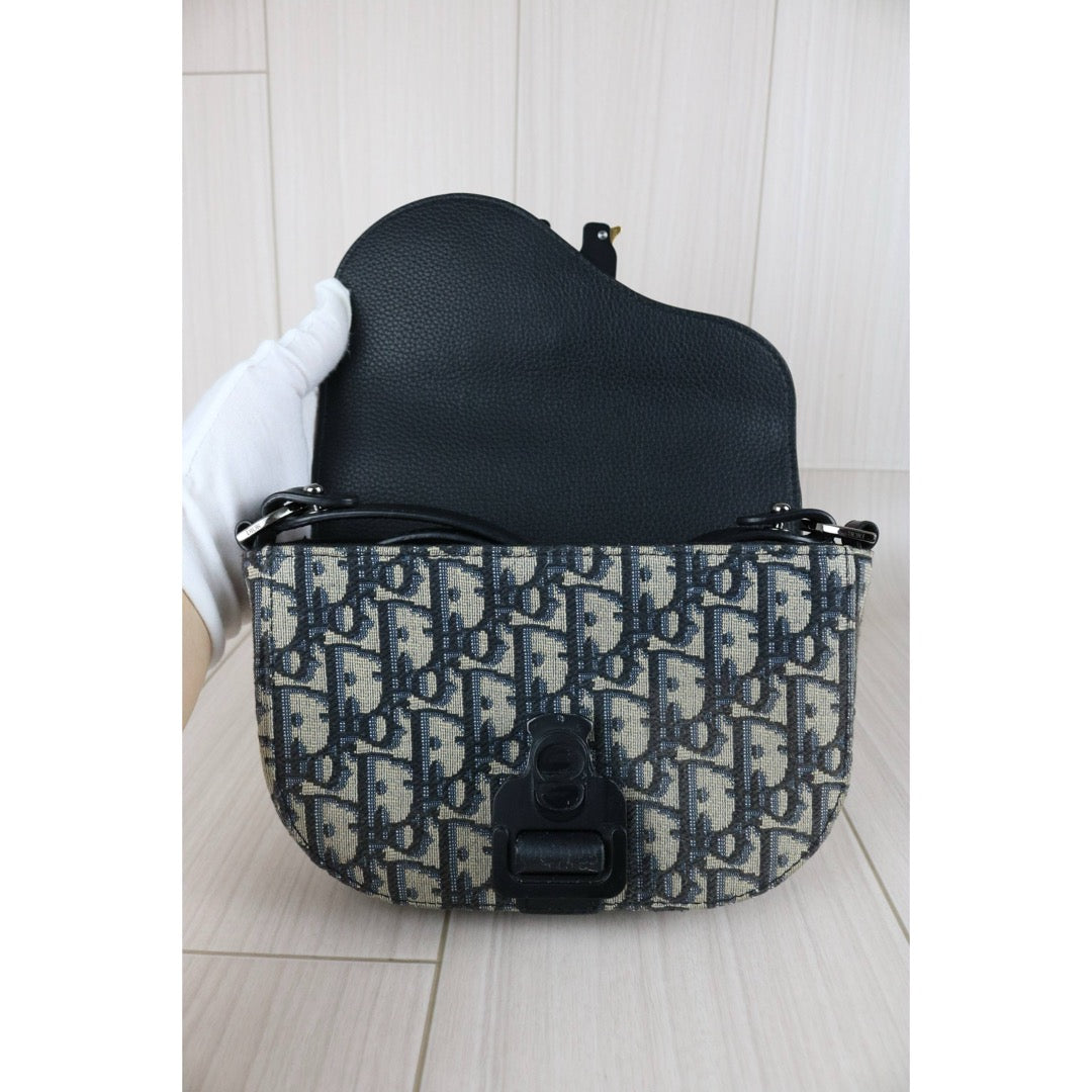 Include Entrupy Certificate of Authenticity｜Good ( Rank AB) ｜ Dior Trotter Leather Saddle Shoulder Bag｜S26031509