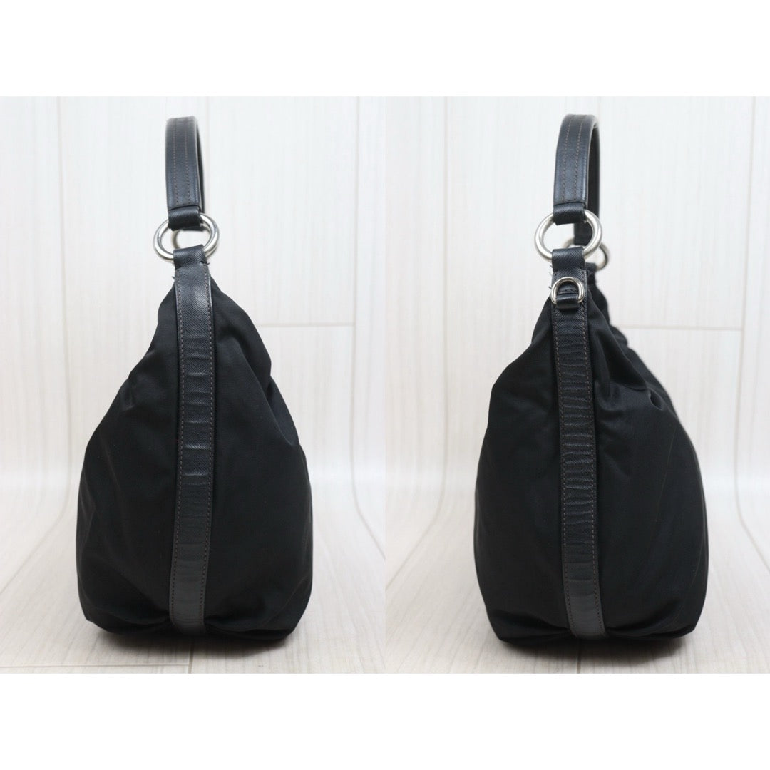 Include Entrupy Certificate of Authenticity｜Good ( Rank AB) ｜Prada  Nylon Black Large Hobo   ｜26070311