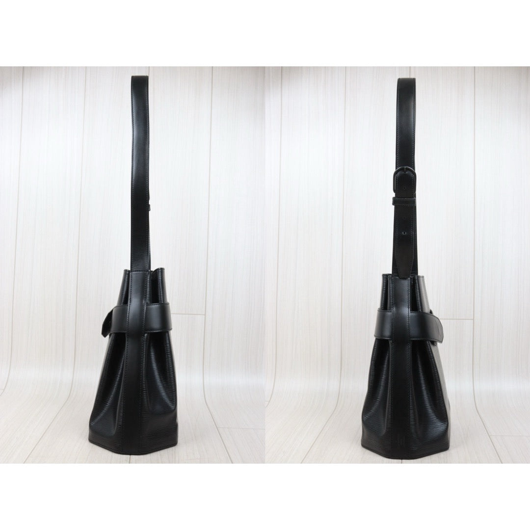 Very Good ( Rank A)｜ LV Epi Sack de Paul Shoulder Bag Black PM｜25111701