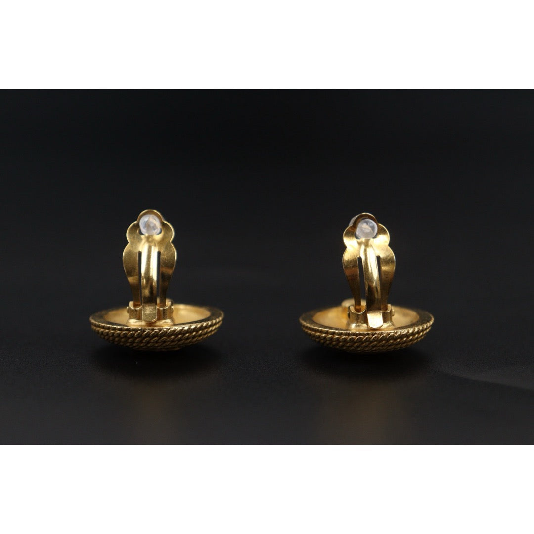 Very Good ( Rank A) ｜ CHANEL Coco Mark  Braided Pattern Gold Earrings Made In 1996Year ｜25111003