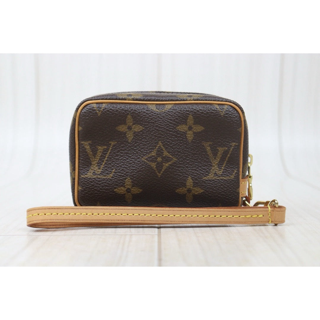 Very Good ( Rank A)｜ LV Monogram Truthwapiti  Canvas Pouch｜24101902