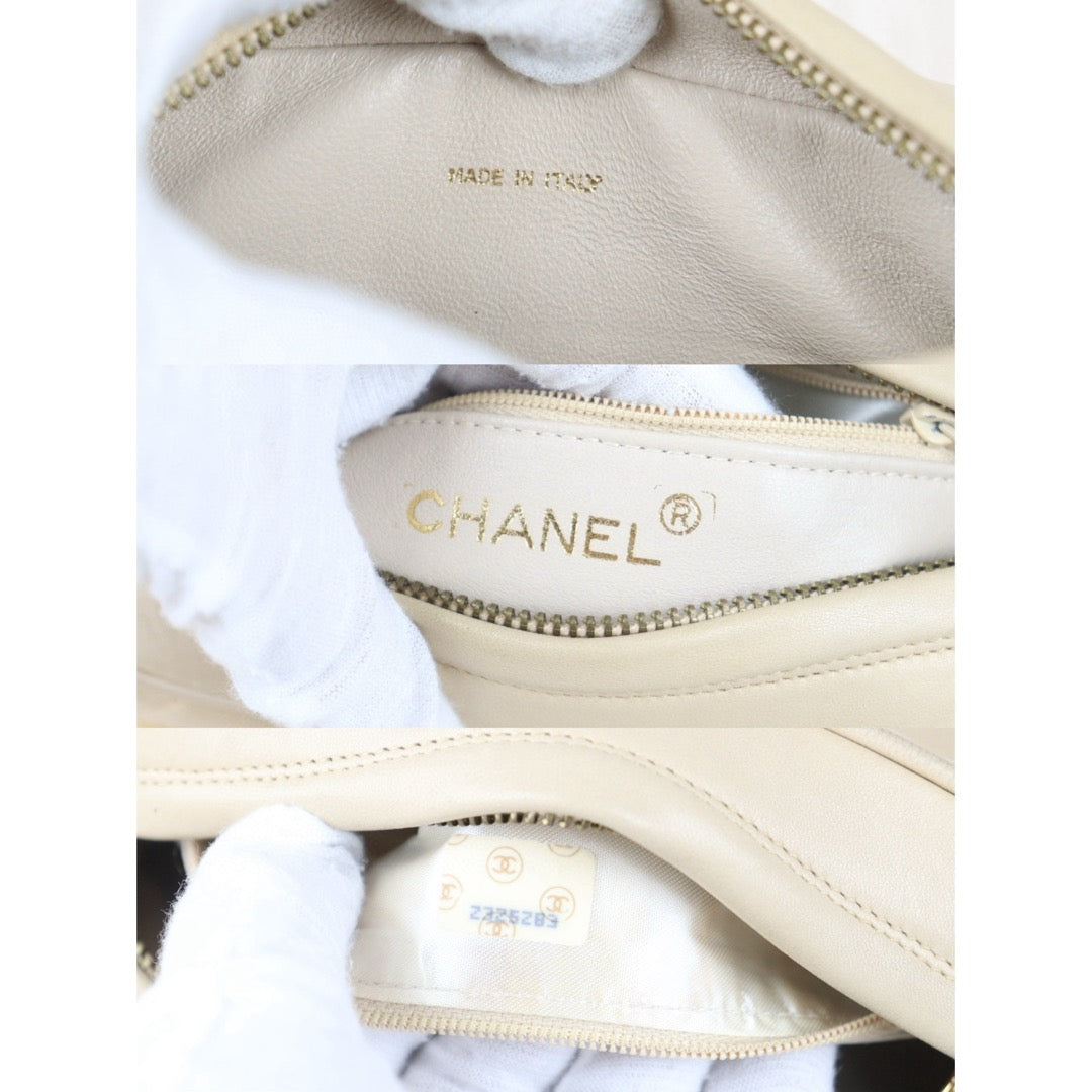 Good ( Rank AB)｜ CHANEL Matrasse Chain Camera Bag  Pearl White Shoulder Bag Made In 1991～1994Year ｜P24083009