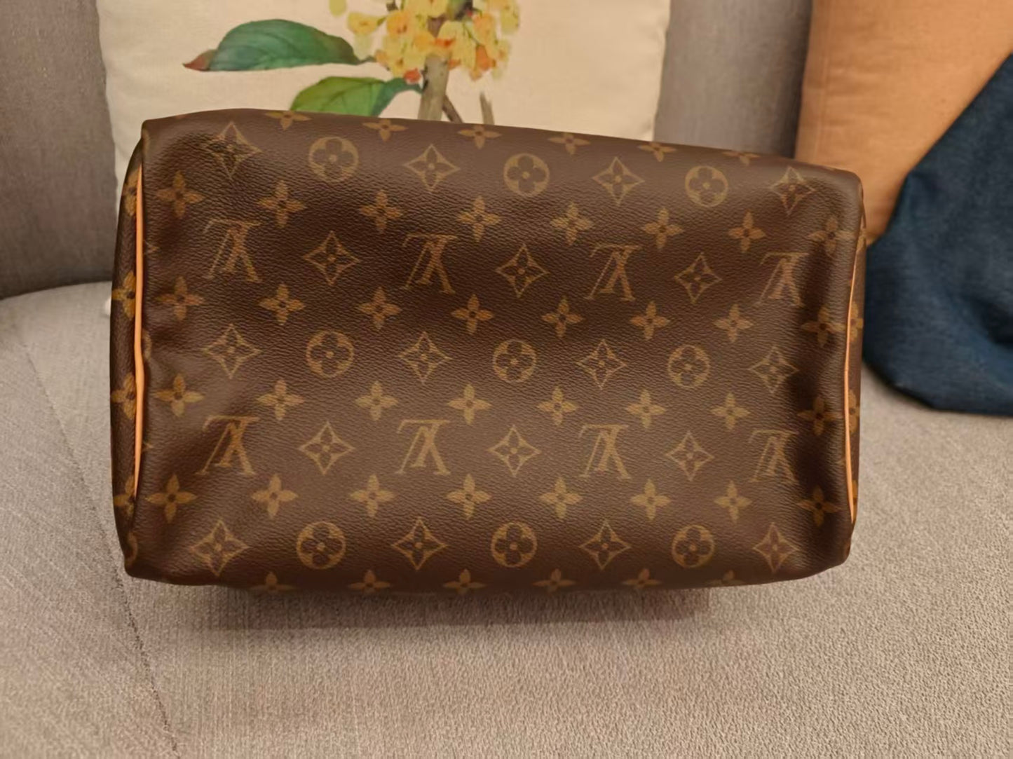 Include Entrupy Certificate of Authenticity｜Very Good (Rank A) ｜ Louis Vuitton Monogram Speedy 30 Hand Bag