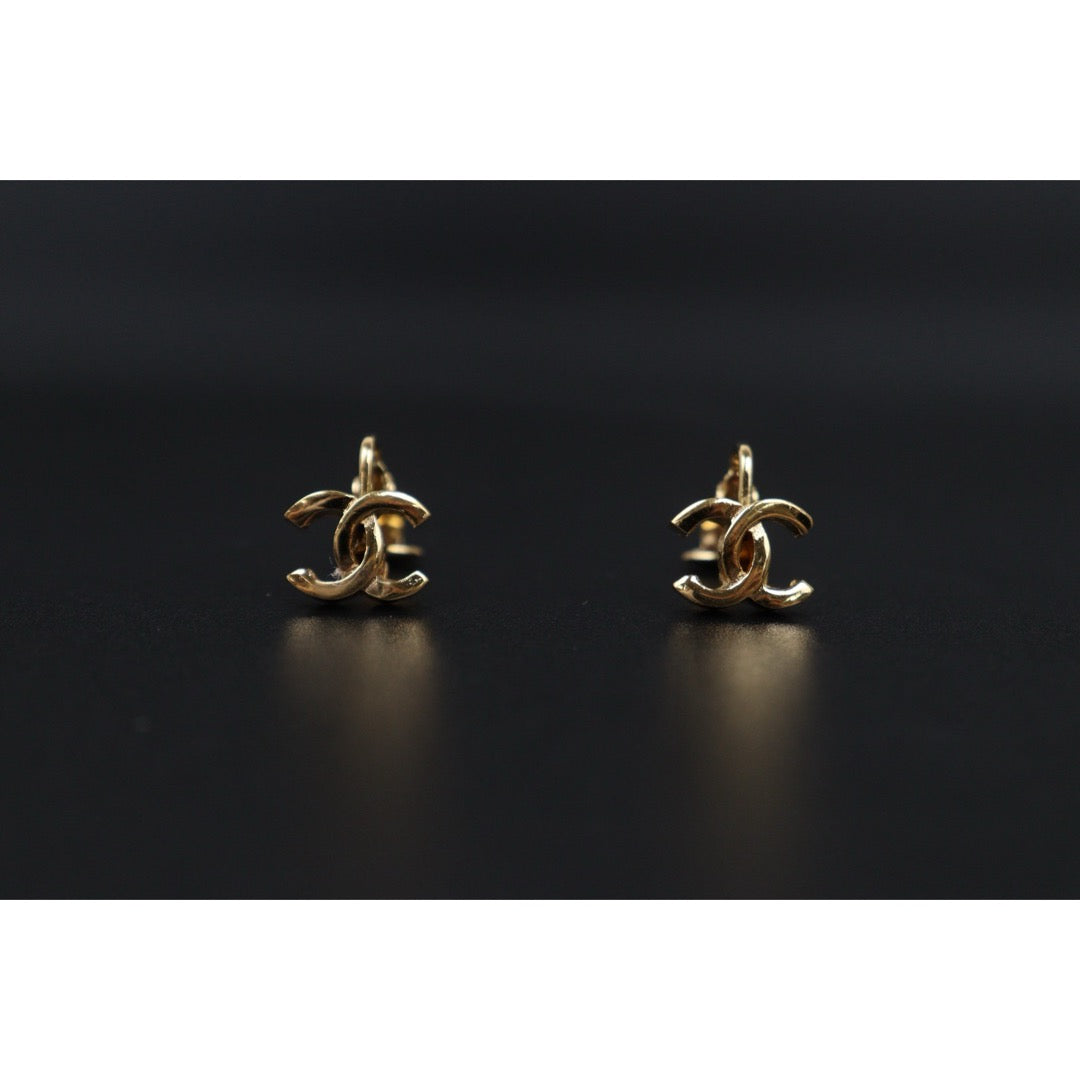Very Good ( Rank A) ｜CHANEL Coco Mark Gold 24 Plated Earrings ｜25070701