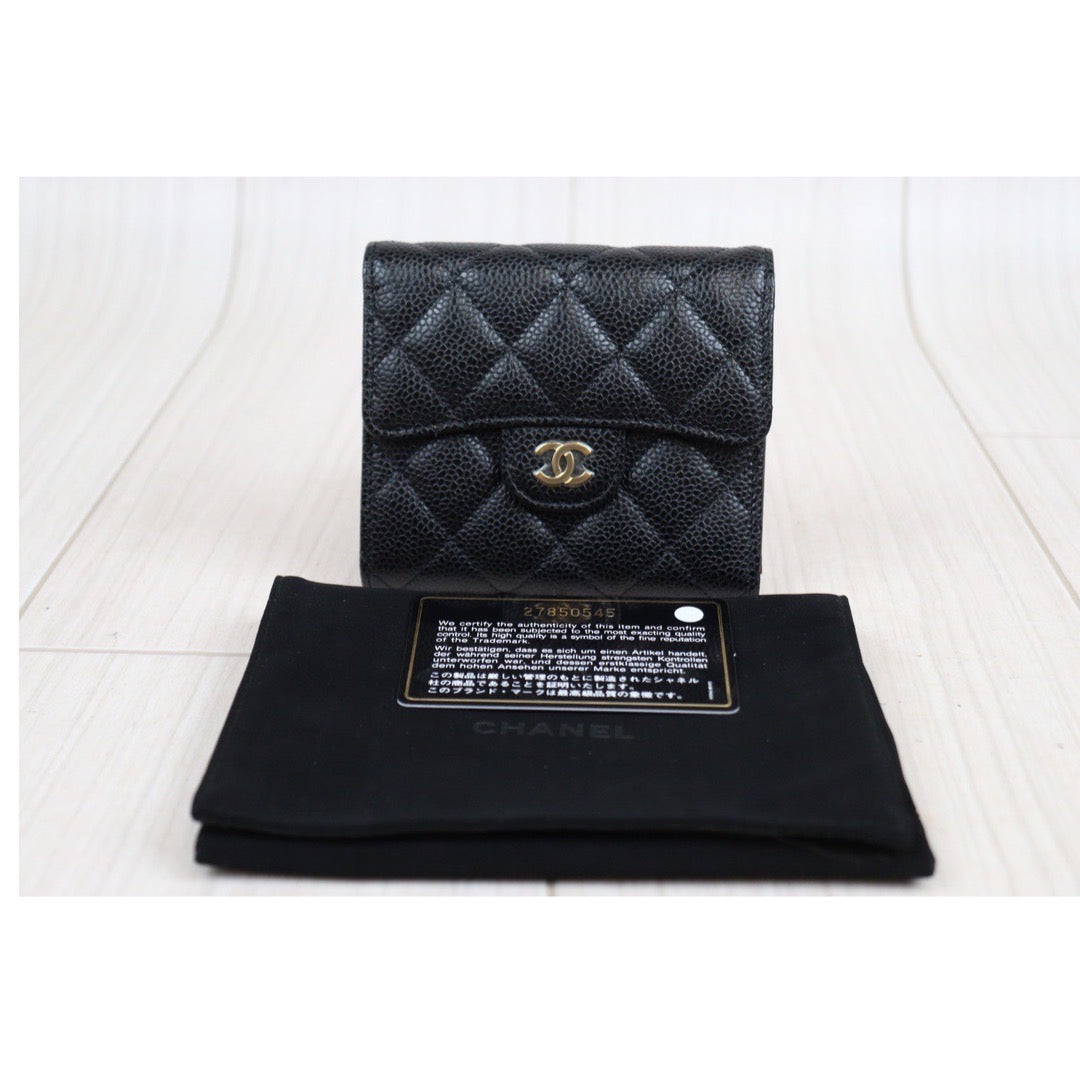 Rank S｜Chanel Caviar Skin Black Wallet｜23112704 – BRAND GET