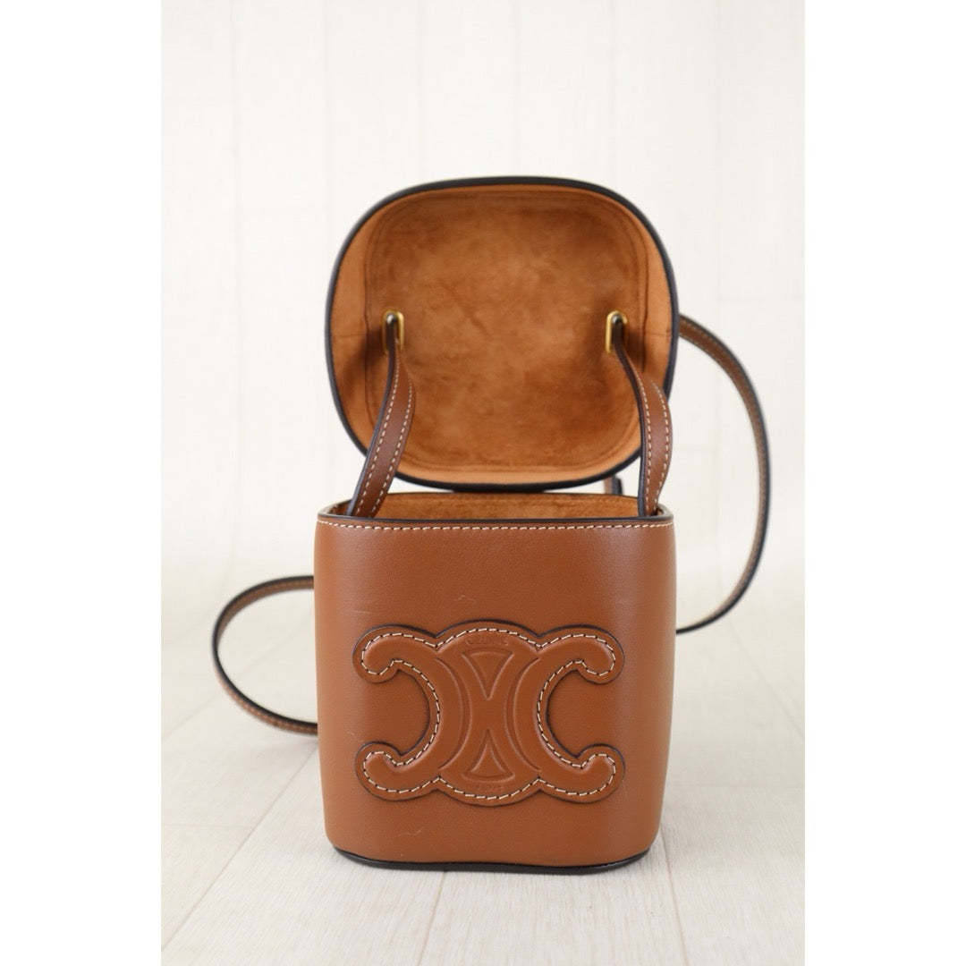 Include Entrupy Certificate of Authenticity｜Very Good ( Rank A)｜ CELINE Box Triomphe Calf Leather Shoulder Bag Caramel PM ｜S26052003