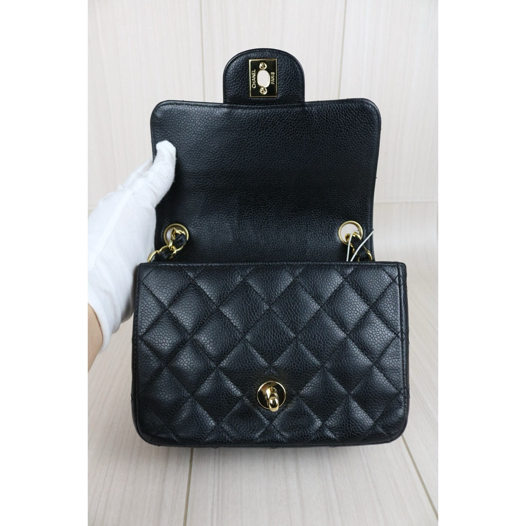 Include Entrupy Certificate of Authenticity｜Good ( Rank AB)｜ CHANEL  Mini Matrasse  Caviar Skin 17 Flap 24k gold plated  Shoulder Bag Made in 2006-2008 Year｜S26031512