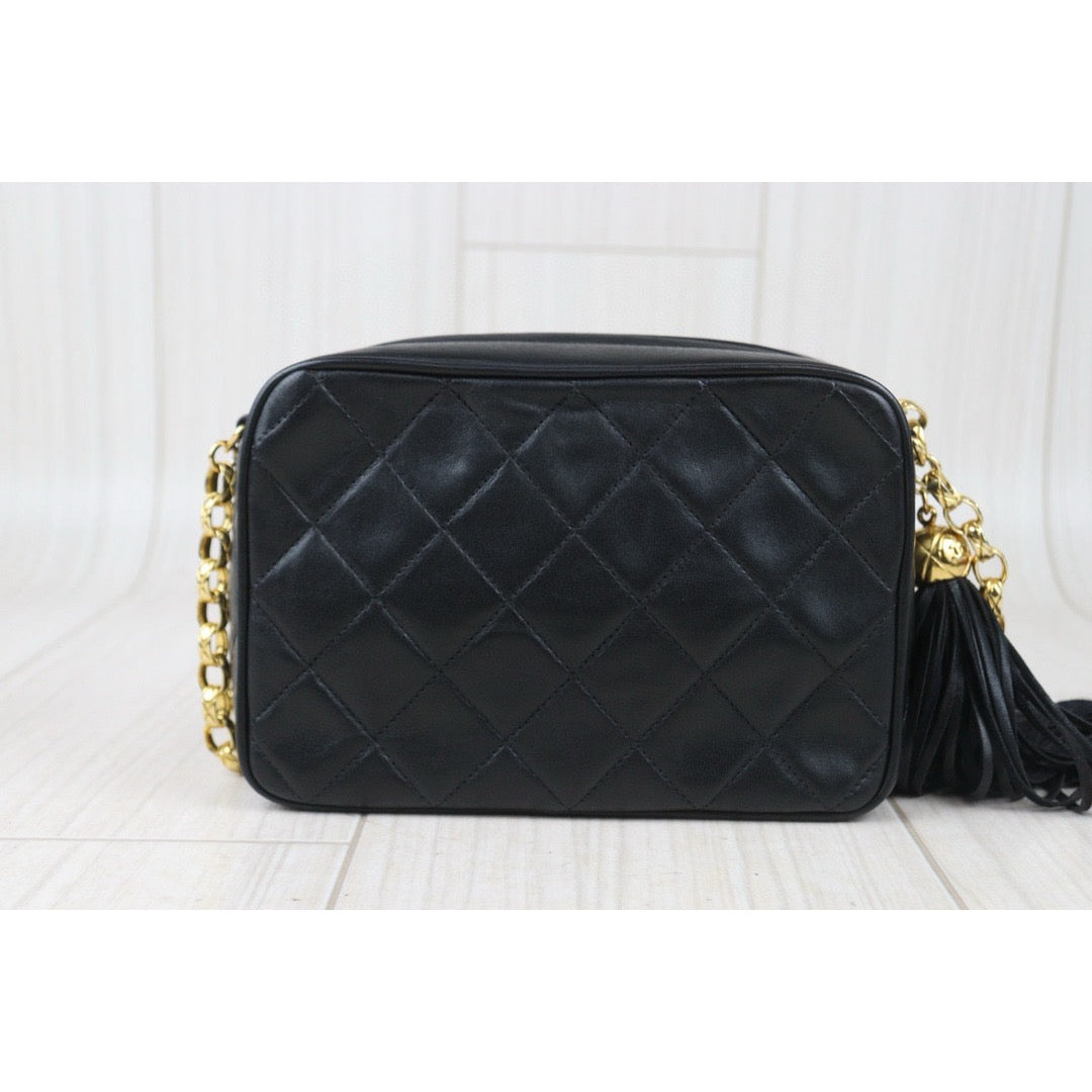 Very Good ( Rank A)｜ CHANEL Matrasse Chain Camera Bag 18 Shoulder Bag Black  Made in 1994-1996Year ｜P24083006