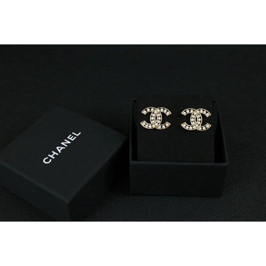 Include Authentic Detective Certificate of Authenticity｜Very Good ( Rank A) ｜CHANEL A21B Coco Mark Pearl Earrings Made In 2021Year ｜S26051505