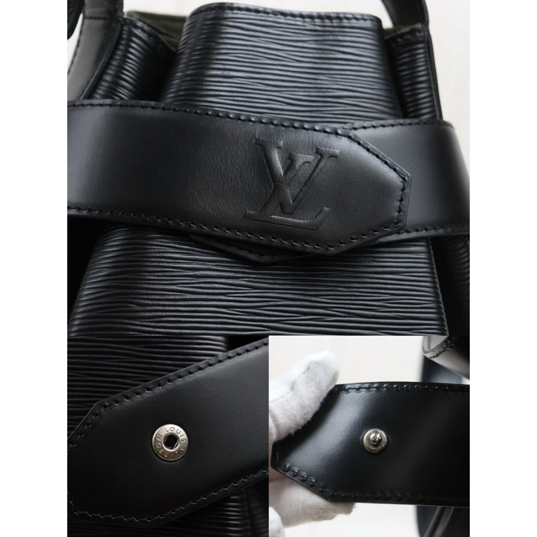 Very Good ( Rank A)｜ LV Epi Sack de Paul Shoulder Bag Black PM｜25102702