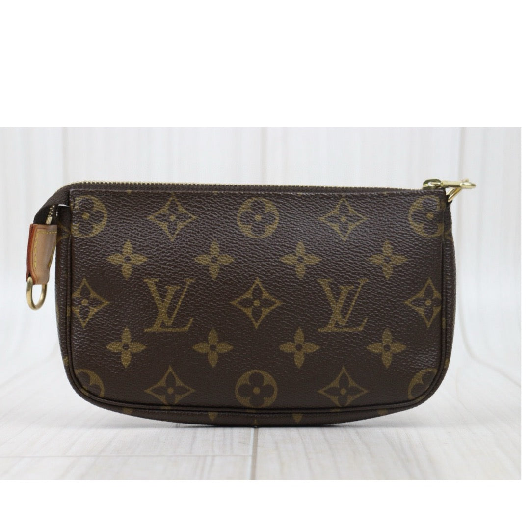 Very Good ( Rank A) ｜ LV Monogram Pochette Accessoires ｜24103111