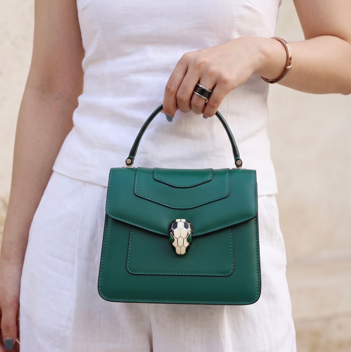 Include Entrupy Certificate of Authenticity｜Good ( Rank AB) ｜Bvlgari Calf Leather Serpenti Forever Top in Emerald Green Hand Bag With Shoulder Strap ｜S26090719
