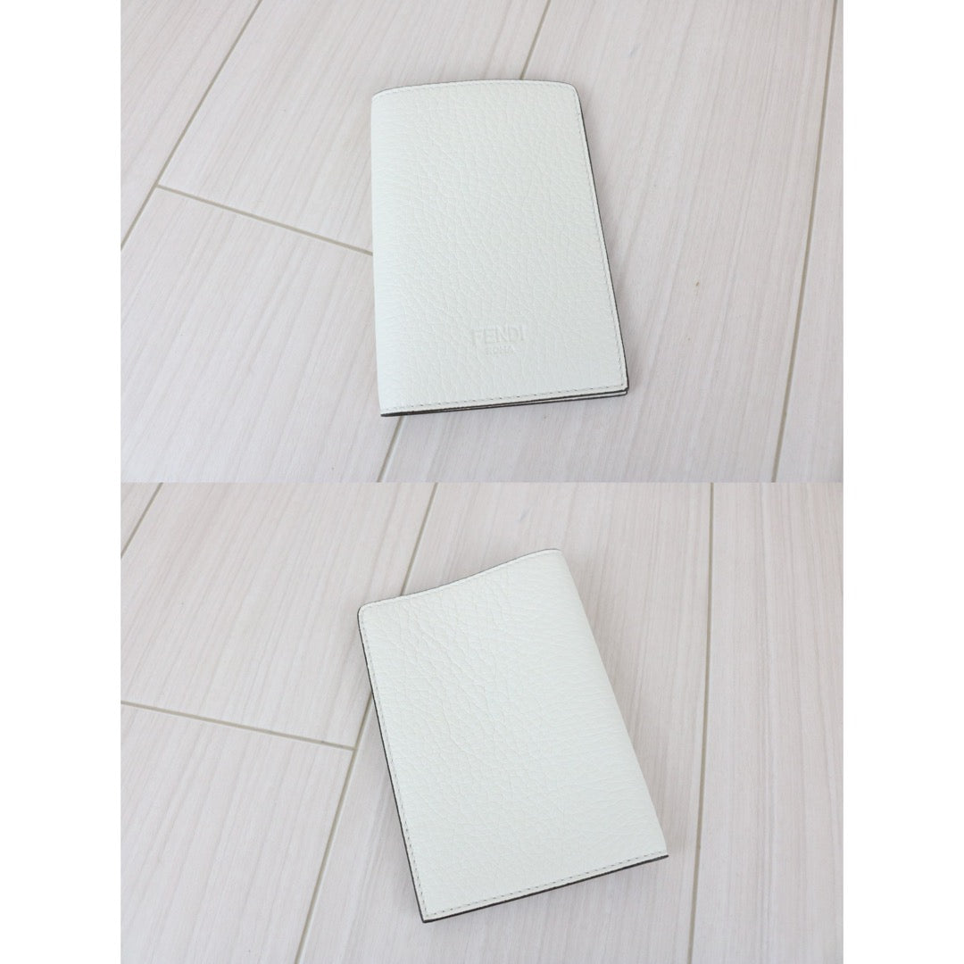 Excellent（Rank SA）｜ FENDI Calf Leather dopp kit Make-up bag With Passport Cover White｜X25081507