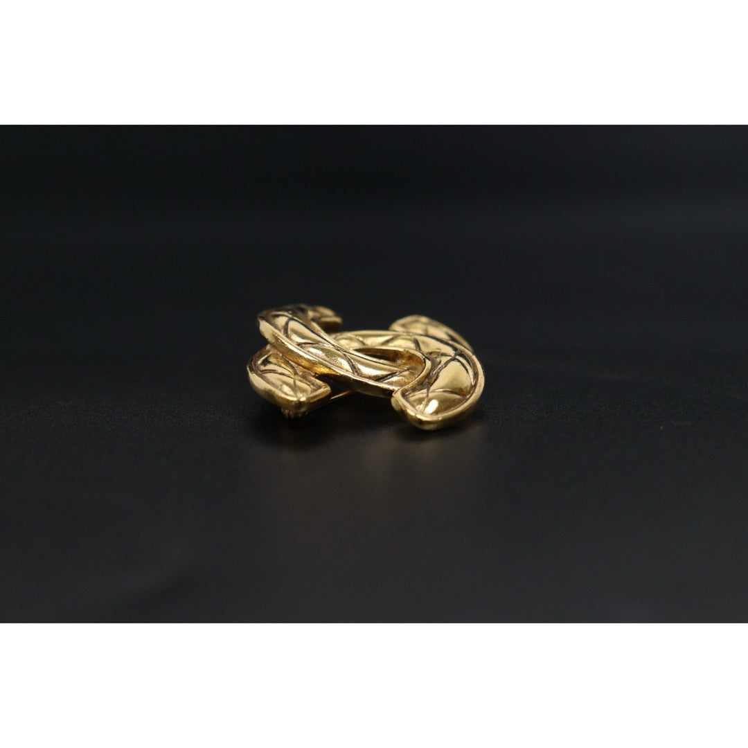 Include Authentic Detective Certificate of Authenticity｜Very Good ( Rank A)｜ CHANEL Vintage Coco Mark 24K Golden Brooch ｜Y26040604