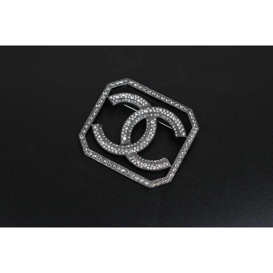 Include Authentic Detective Certificate of Authenticity｜Excellent（Rank SA）｜ CHANEL A17S Coco Mark Rhinestone  Brooch Made In 2017Year ｜S26031006