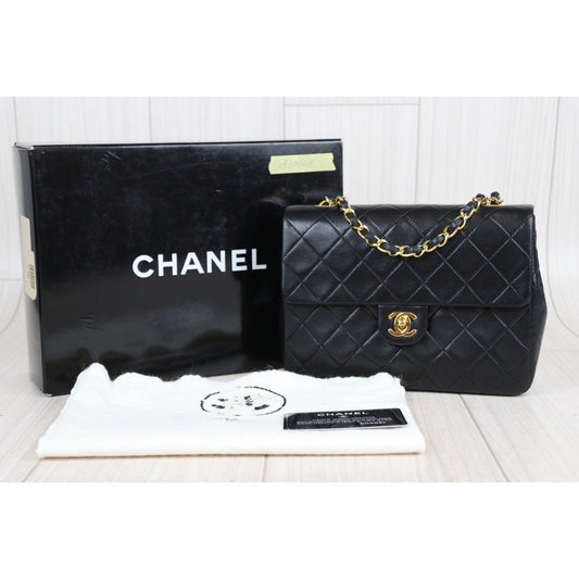 Rank AB ｜ CHANEL Black Lanbskin Square 20 Shoulder Bag Made In 1989～1991 Year｜23101211