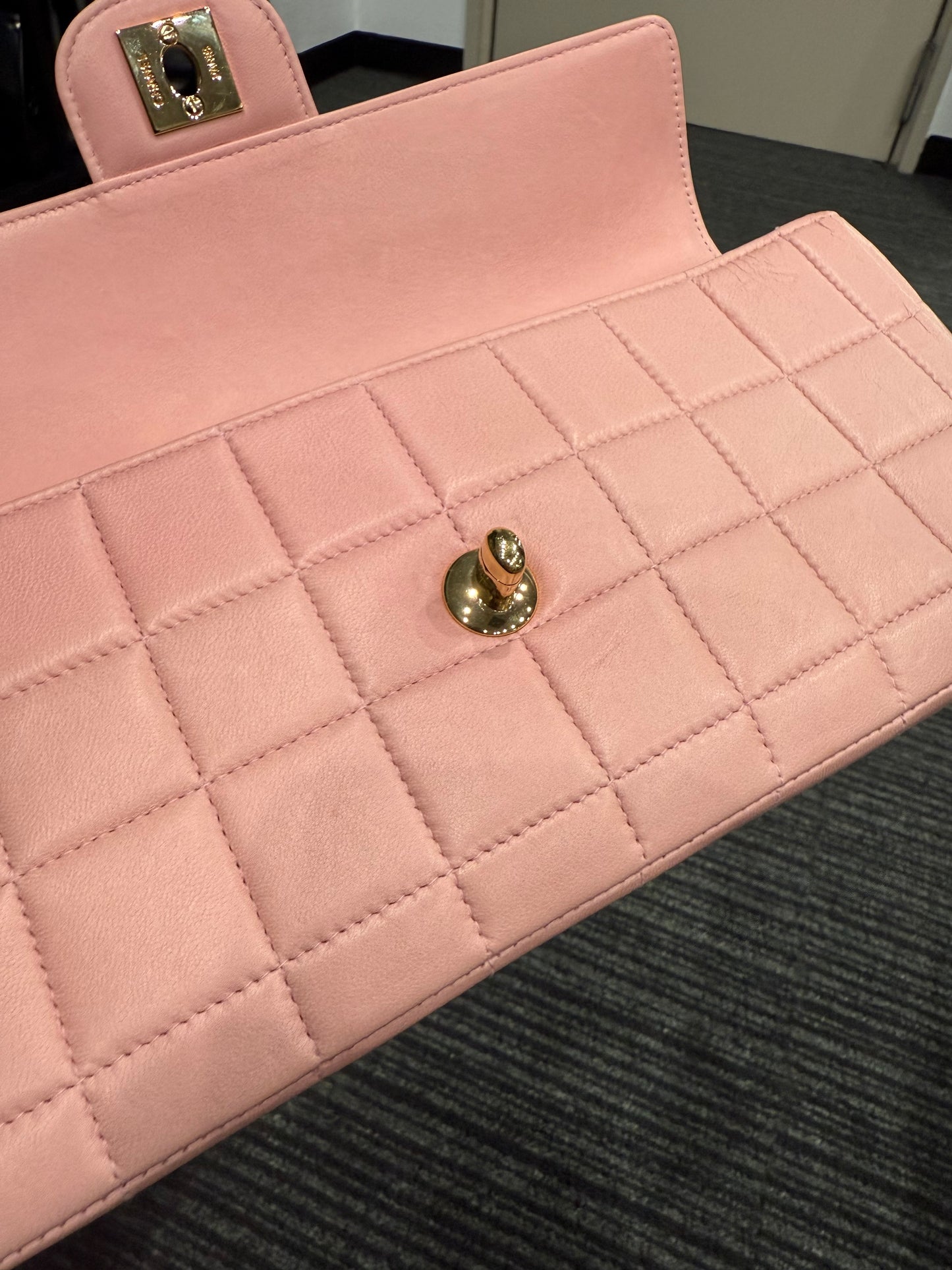 First installment 1/3｜Good ( Rank AB)｜ CHANEL  Lambskin Shoulder Bag Pink ｜25060308