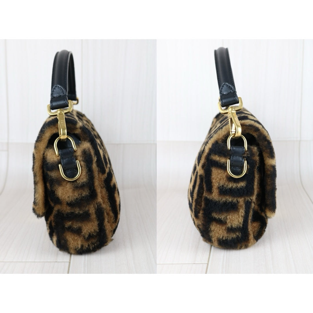 Very Good ( Rank A)｜ FENDI Zucca Mamma Baguette Sheep Skin Brown Shoulder Bag｜S25110320