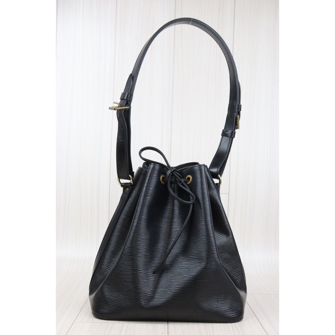 Rank AB｜ LV Epi Noe Shoulder Bag Black｜24030111