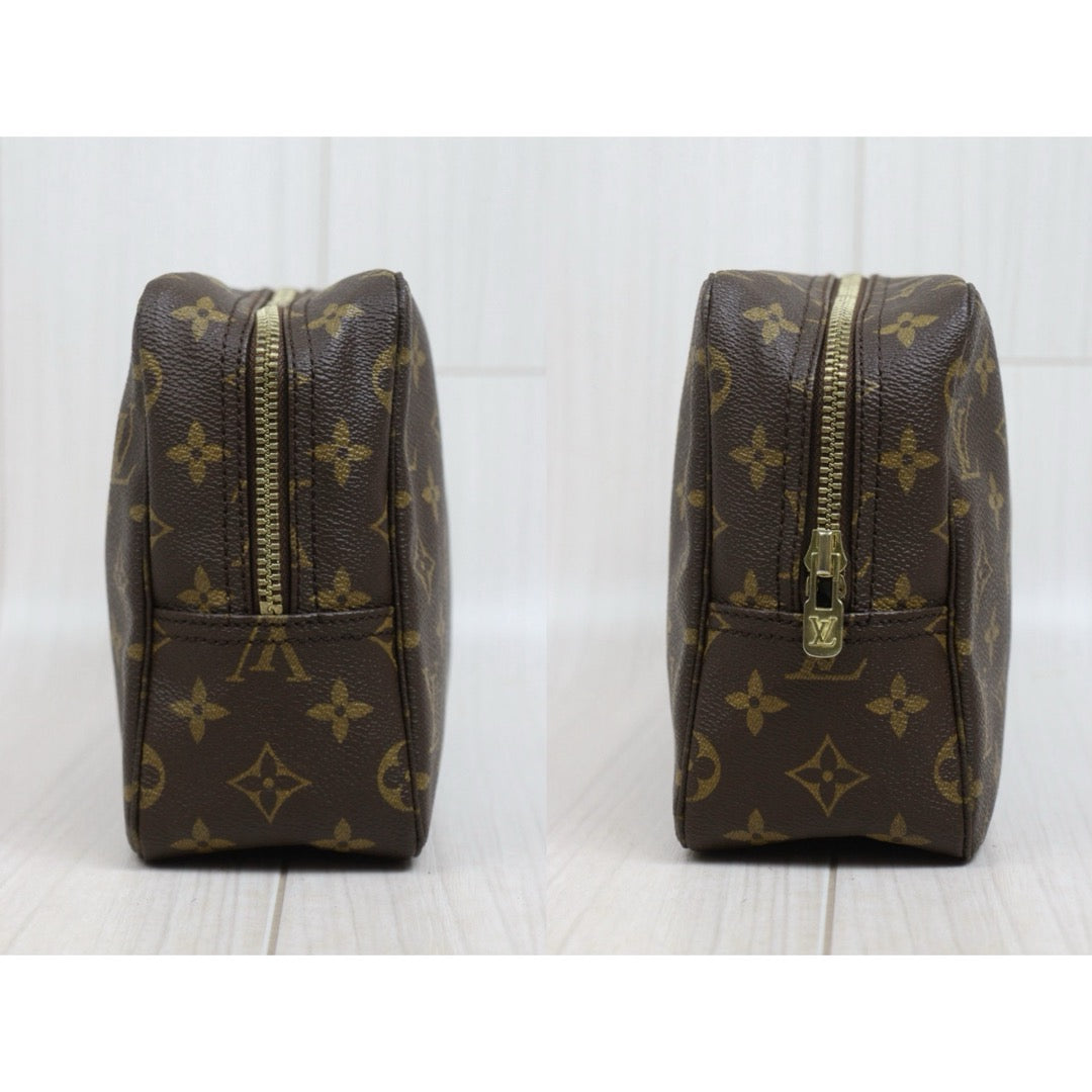 Include Entrupy Certificate of Authenticity｜Very Good ( Rank A)｜Louis Vuitton Truth Toilet 28 Monogram Makeup Pouch｜26051805