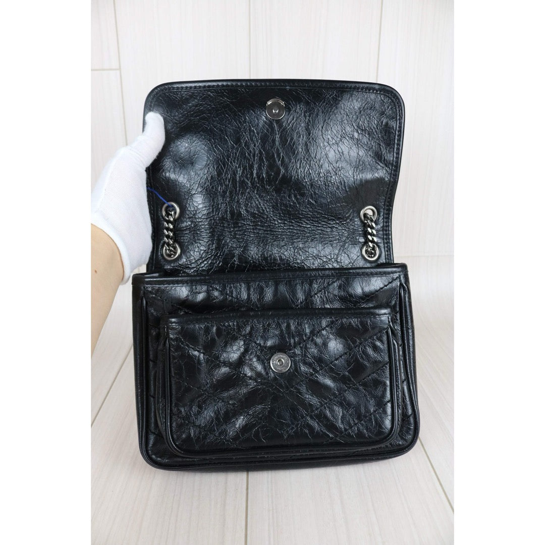 Include Entrupy Certificate of Authenticity｜Very Good ( Rank A)｜  Saint Laurent YSL Saint Laurent Niki  Shoulder Bag Black PM｜W26071703